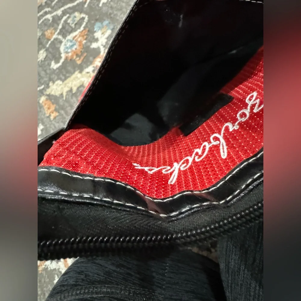 Arkansas Razorbacks Crossbody Purse/Bag‎ Red and Black